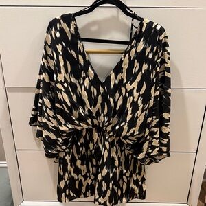 Elegant Black and Cream Women's Romper